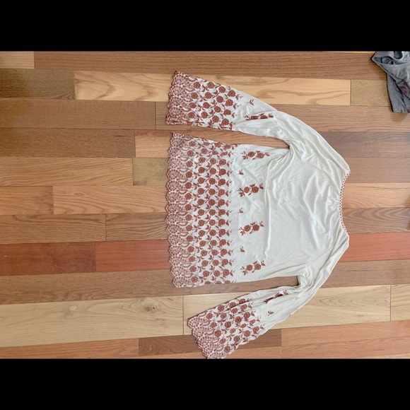 🍁Cute fall blouse🍁 - Picture 3 of 3